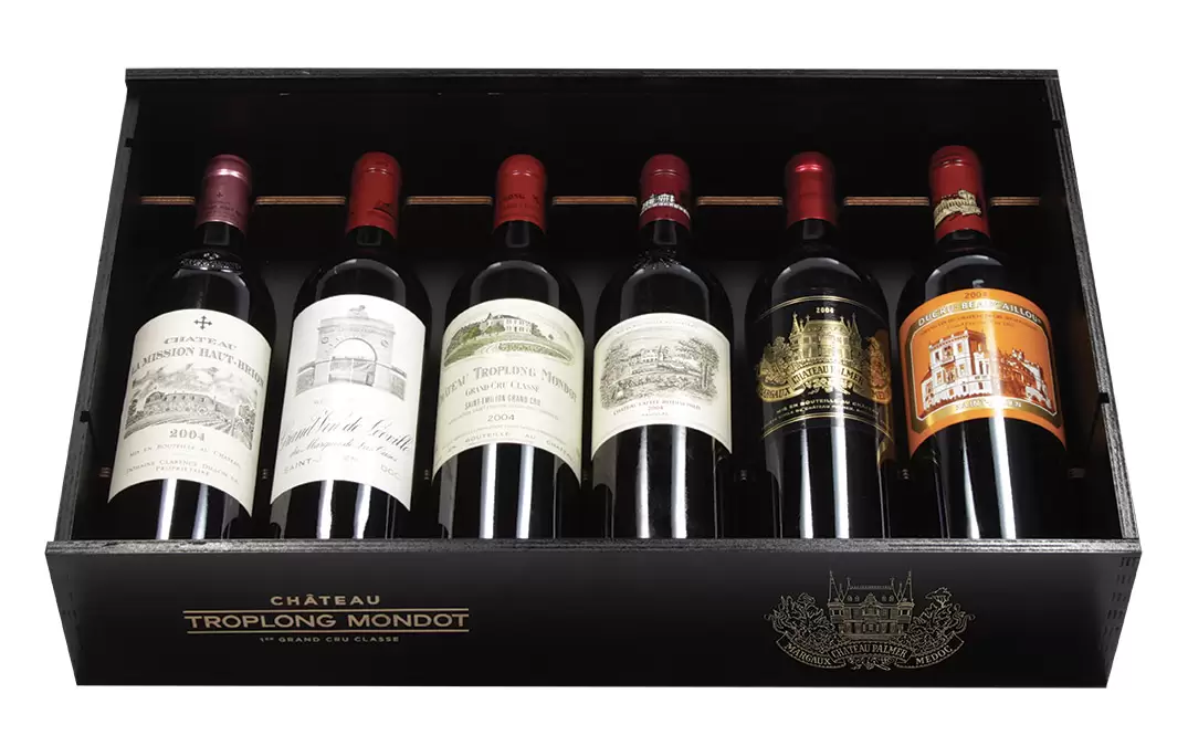 Cassa con i sei rinomati Châteaux de Bordeaux