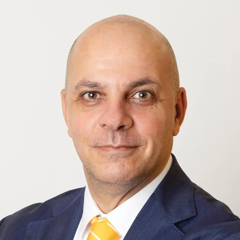 Loris Centola